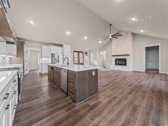 28 Darro Way, Hot Springs Village, AR 71909