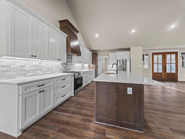 28 Darro Way, Hot Springs Village, AR 71909