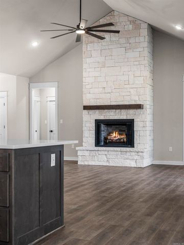 28 Darro Way, Hot Springs Village, AR 71909