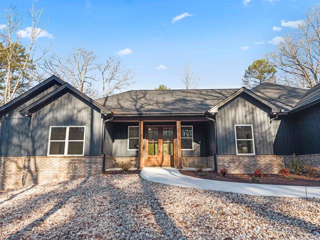 28 Darro Way, Hot Springs Village, AR 71909