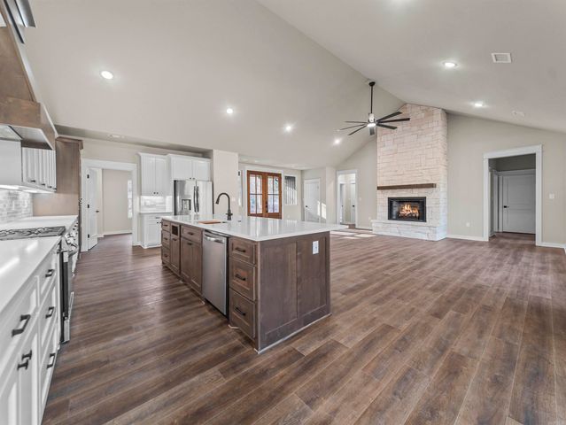 28 Darro Way, Hot Springs Village, AR 71909