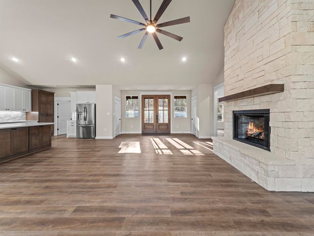 28 Darro Way, Hot Springs Village, AR 71909