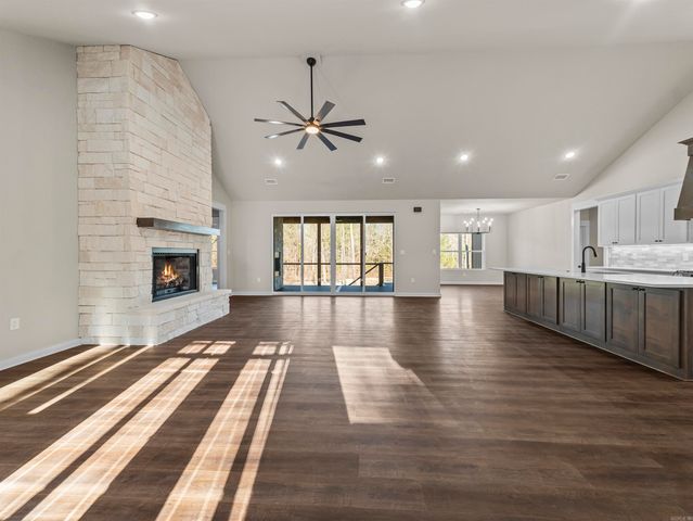 28 Darro Way, Hot Springs Village, AR 71909