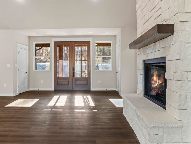 28 Darro Way, Hot Springs Village, AR 71909