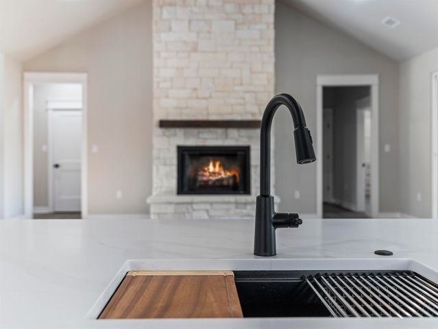 28 Darro Way, Hot Springs Village, AR 71909