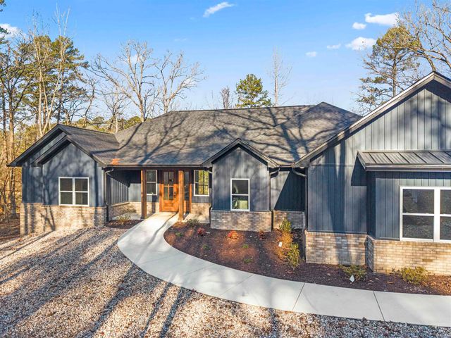 28 Darro Way, Hot Springs Village, AR 71909