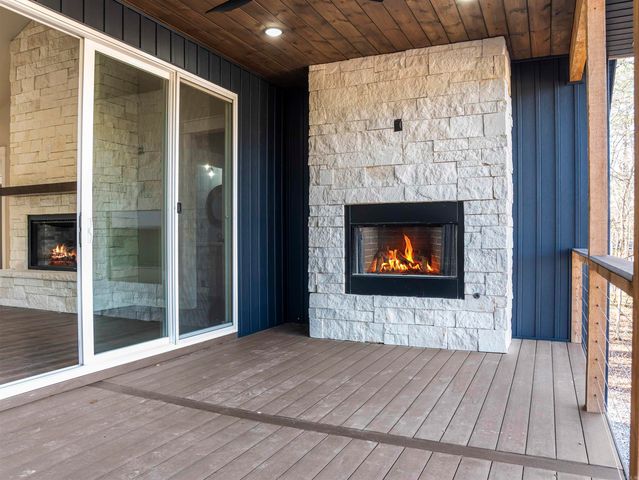 28 Darro Way, Hot Springs Village, AR 71909