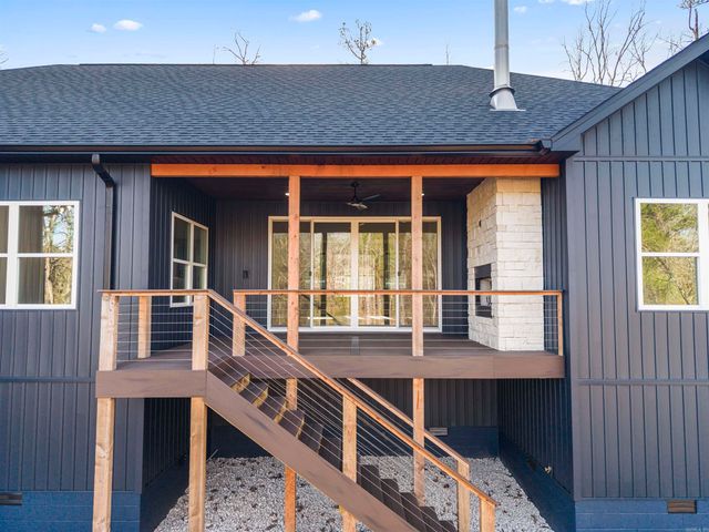 28 Darro Way, Hot Springs Village, AR 71909