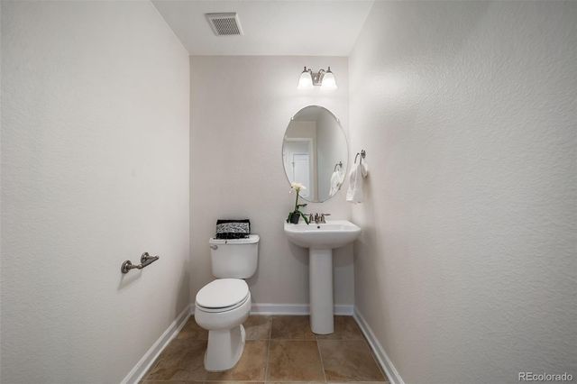 23372 E Chenango Place, Aurora, CO 80016