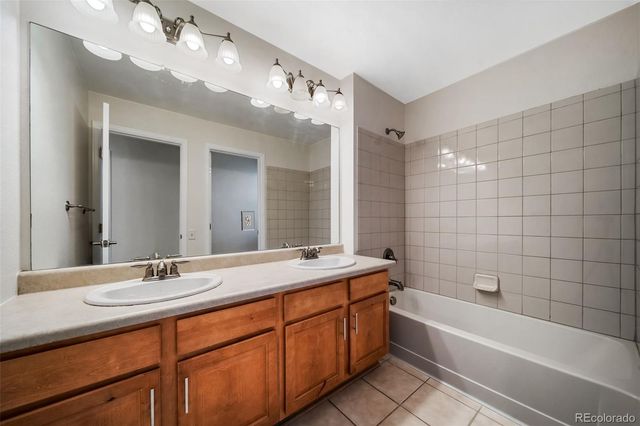 23372 E Chenango Place, Aurora, CO 80016