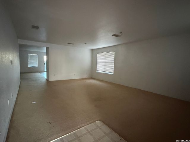 1310 SUNBEND FLS, San Antonio, TX 78224