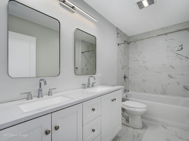 3956 S Indiana Street 1F, Chicago, IL 60653