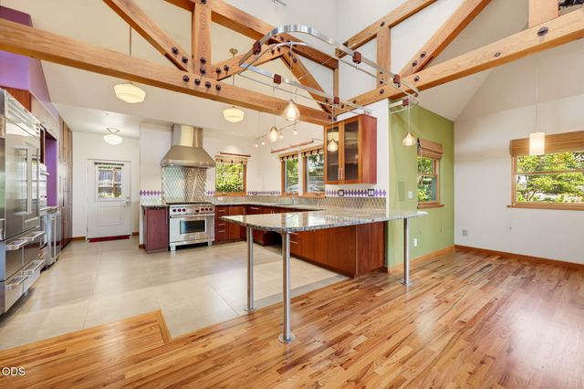400 Allison Street, Ashland, OR 97520