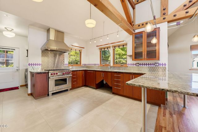 400 Allison Street, Ashland, OR 97520