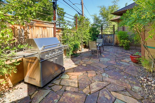 400 Allison Street, Ashland, OR 97520