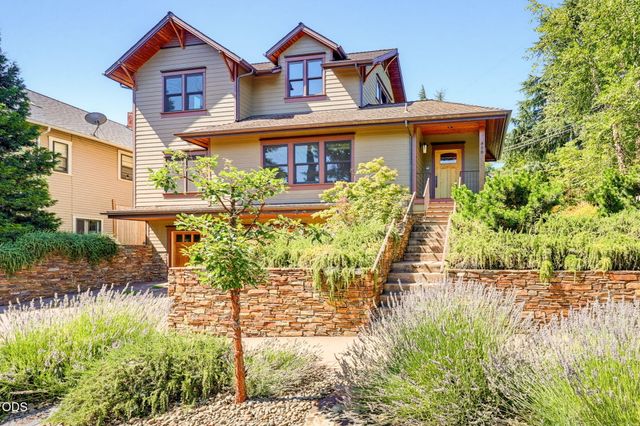 400 Allison Street, Ashland, OR 97520