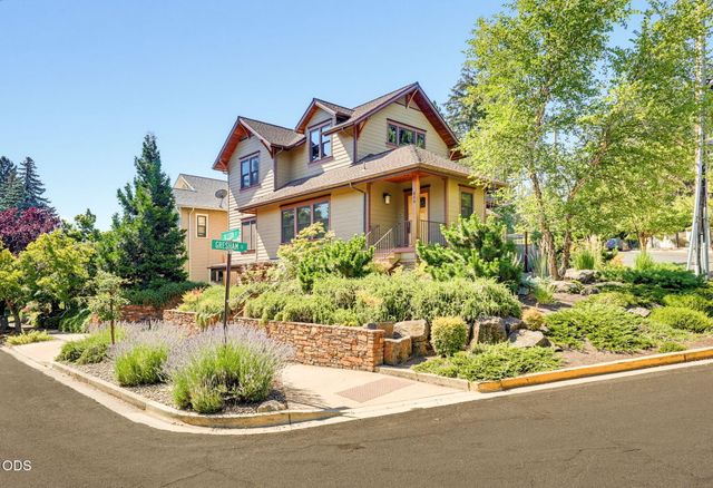 400 Allison Street, Ashland, OR 97520