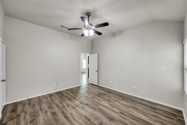 9594 E Woodmark, Conroe, TX 77304