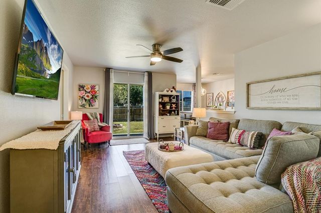5012 Daymon CT, Hutto, TX 78634