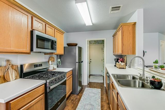 5012 Daymon CT, Hutto, TX 78634