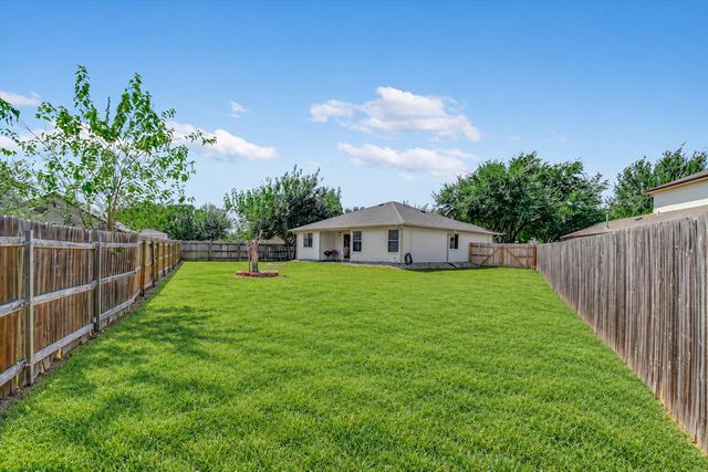 5012 Daymon CT, Hutto, TX 78634