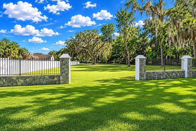 RIVERVIEW DRIVE, Riverview, FL 33578