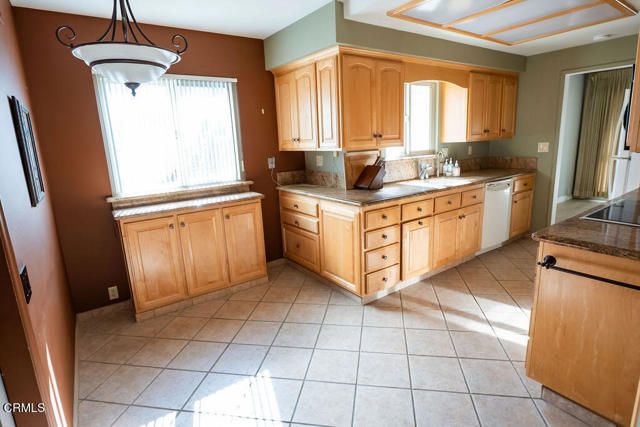 691 Springfield Avenue, Ventura, CA 93004