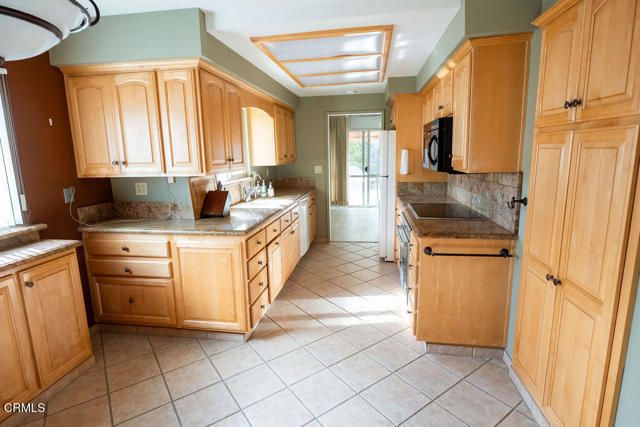 691 Springfield Avenue, Ventura, CA 93004