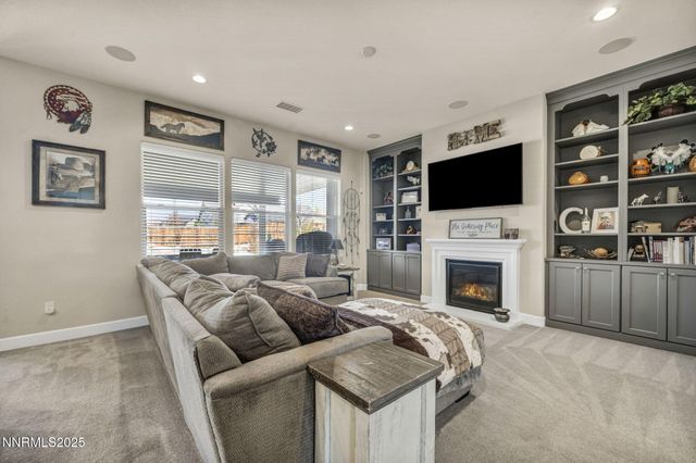 309 Coyote Crossing, Sparks, NV 89441