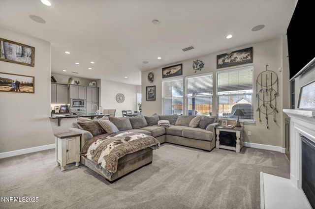 309 Coyote Crossing, Sparks, NV 89441