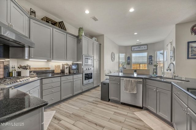 309 Coyote Crossing, Sparks, NV 89441