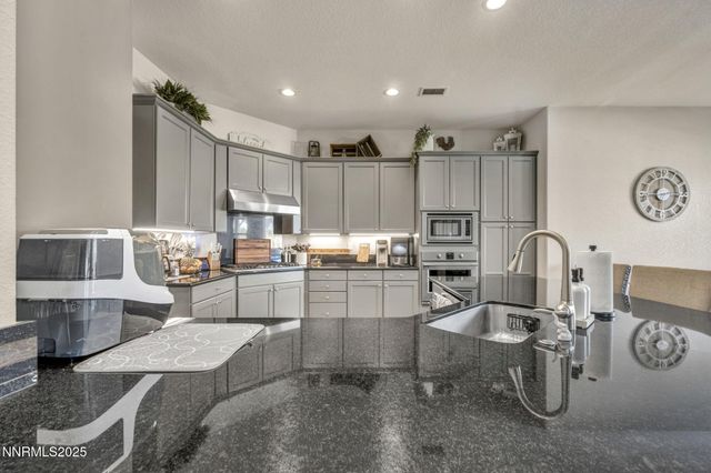 309 Coyote Crossing, Sparks, NV 89441