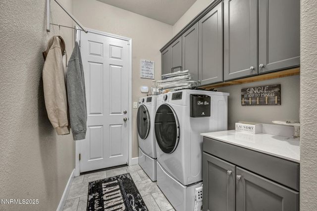 309 Coyote Crossing, Sparks, NV 89441