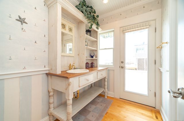 167 Shore Road, Clinton, CT 06413