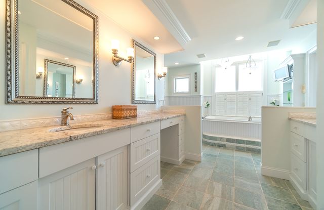 167 Shore Road, Clinton, CT 06413