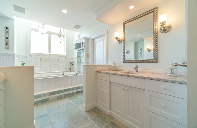 167 Shore Road, Clinton, CT 06413