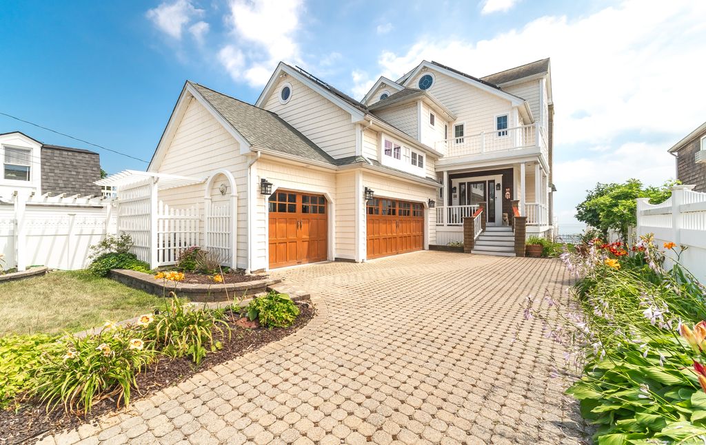 167 Shore Road, Clinton, CT 06413