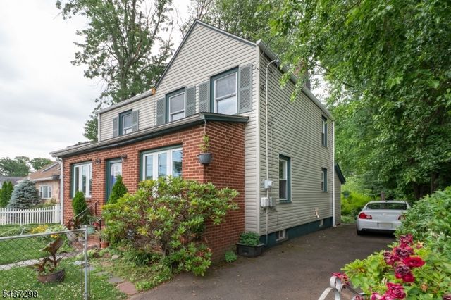 204 Vine St, Roselle Boro, NJ 07203