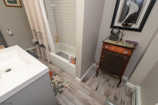 204 Vine St, Roselle Boro, NJ 07203