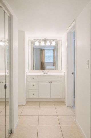 5910 Morningstar Circle 202, Delray Beach, FL 33484