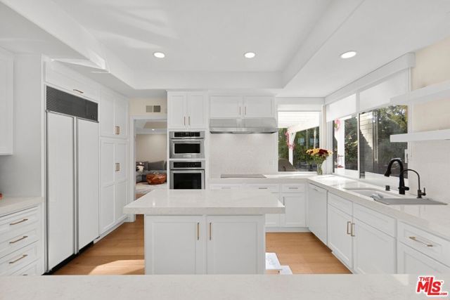 22241 Alizondo Drive, Woodland Hills (los Angeles), CA 91364