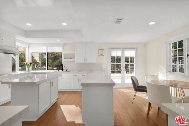 22241 Alizondo Drive, Woodland Hills (los Angeles), CA 91364