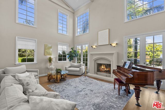 22241 Alizondo Drive, Woodland Hills (los Angeles), CA 91364