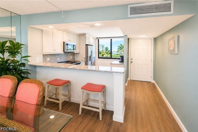 4203 Bay Beach LN 3E, Fort Myers Beach, FL 33931