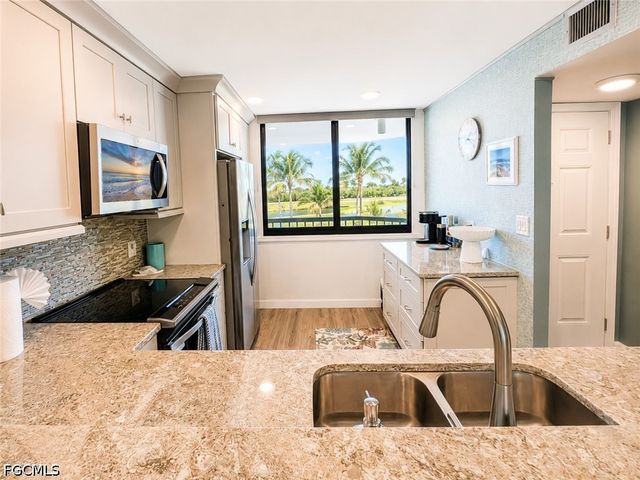 4203 Bay Beach LN 3E, Fort Myers Beach, FL 33931