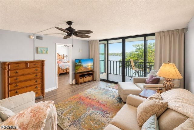 4203 Bay Beach LN 3E, Fort Myers Beach, FL 33931