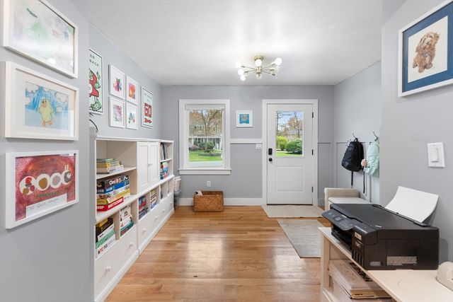 4 Fairway Dr, Andover, MA 01810