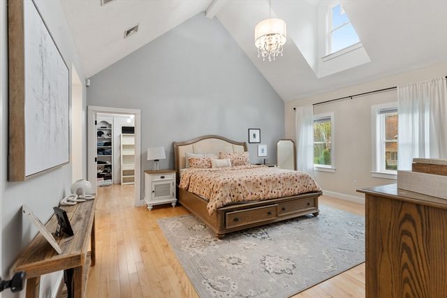 4 Fairway Dr, Andover, MA 01810