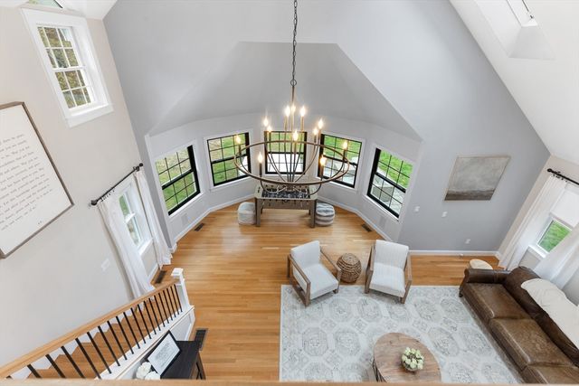 4 Fairway Dr, Andover, MA 01810