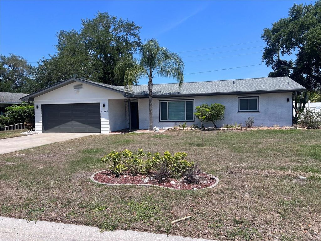 13607 101ST TERRACE, Seminole, FL 33776